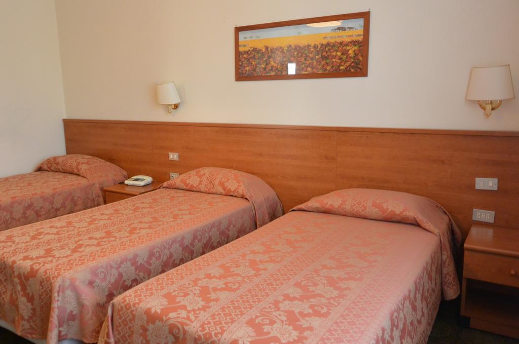 Hotel Rosengarten Pavia Ngoại thất bức ảnh