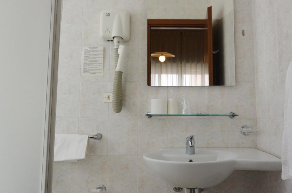 Hotel Rosengarten Pavia Ngoại thất bức ảnh