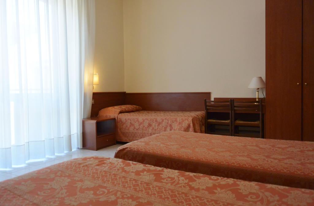 Hotel Rosengarten Pavia Ngoại thất bức ảnh